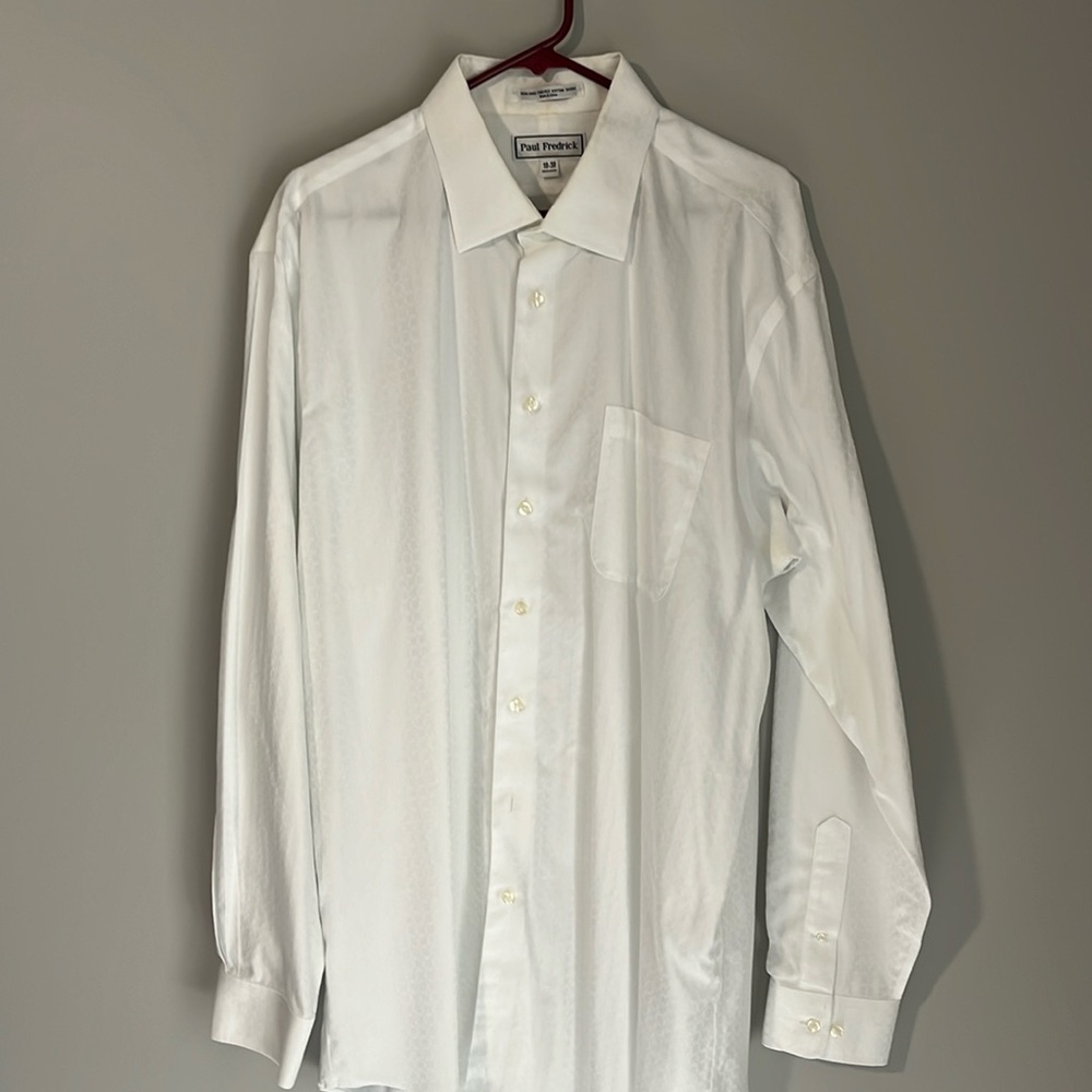 Paul Fredrick Non-Iron Two-Ply Cotton Dobby. White shiny windowpane. Size 18-38